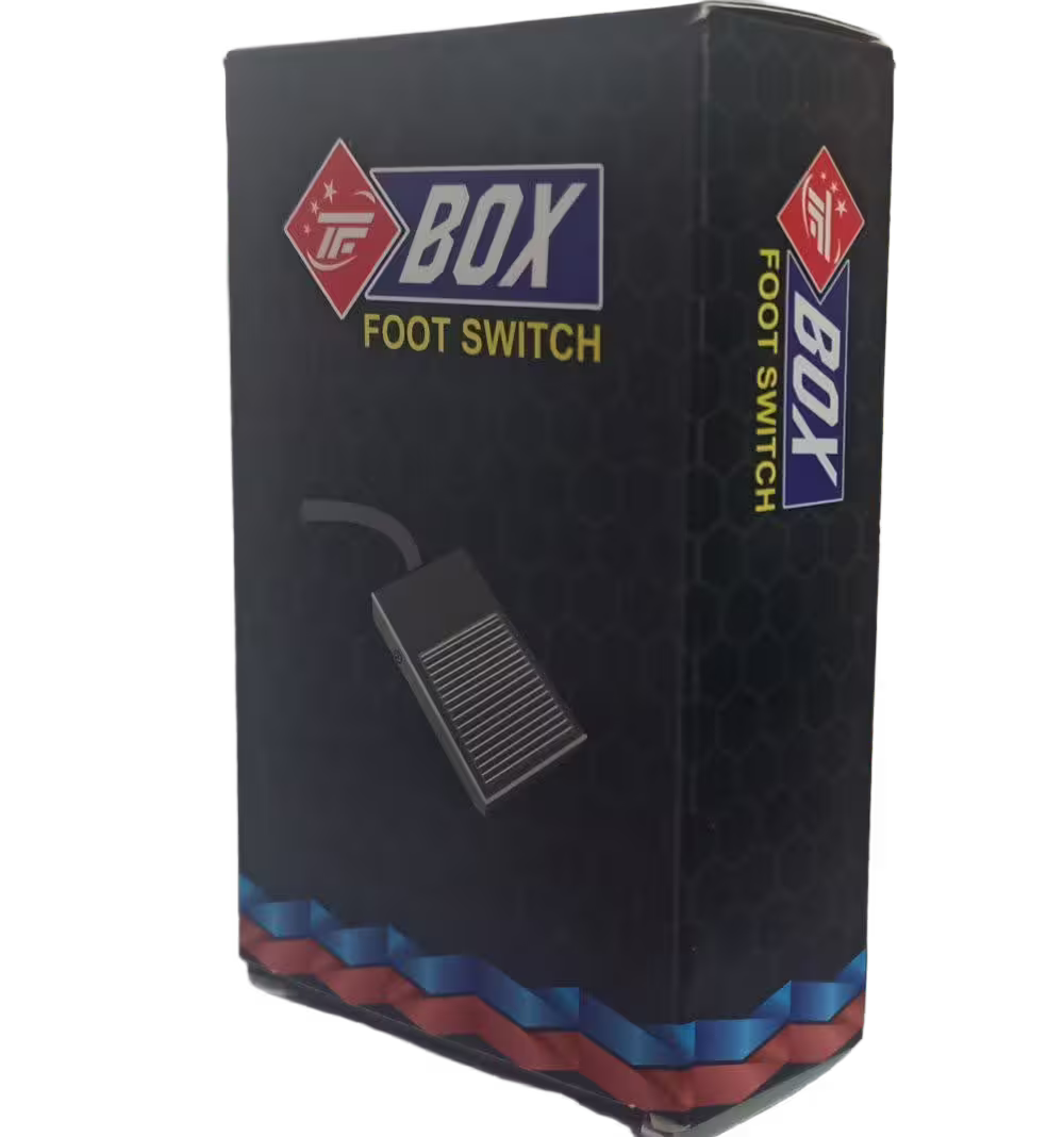 جعبه محافظ فلزی پدال دزدگیر با بستهبندی عکس جعبه فلزی محافظ پدال دزدگیر در بستهبندی مشکی و قرمز